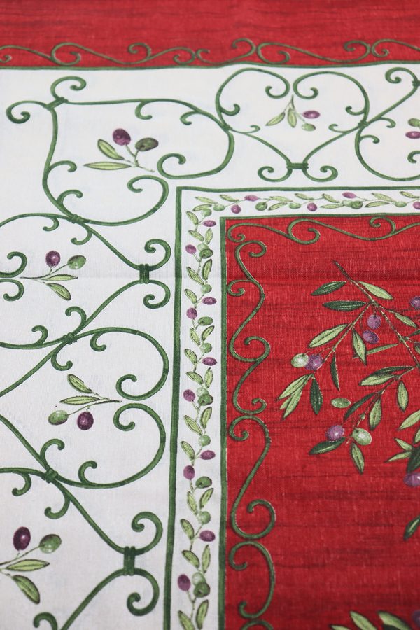 Italiaans tafelkleed beige-rood met olijfmotief